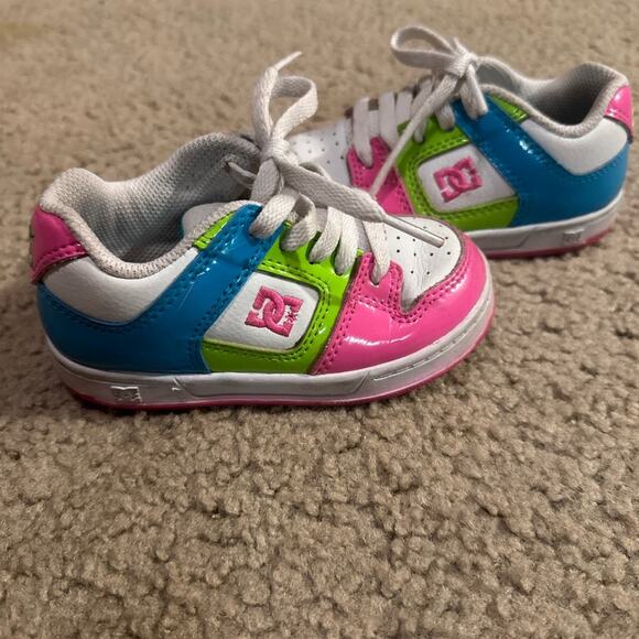 DC ATHLETIC SNEAKERS LACE UP MULTI COLORED PINK WHITE GREEN BLUE LITTLE PERSON - Picture 1 of 10